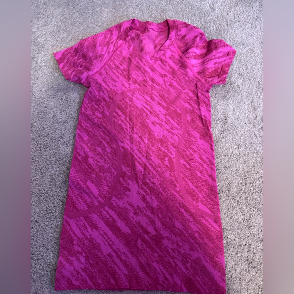 lululemon athletica Pink Short Sleeve Tee